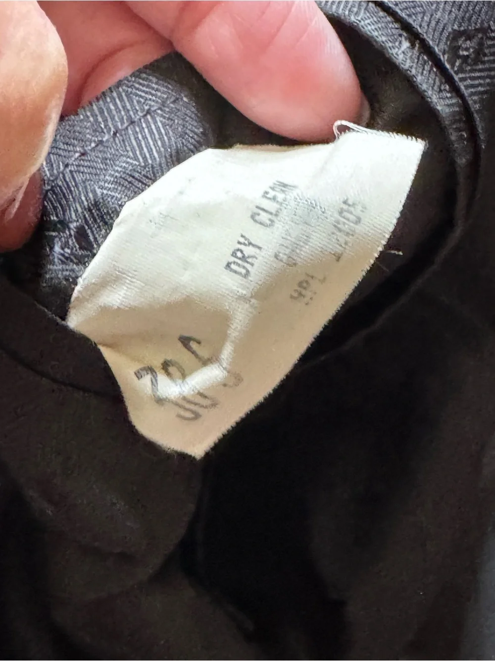 Oscar de la Renta Vintage Men’s Black Tuxedo Jacket 38S Satin Peak Lapel